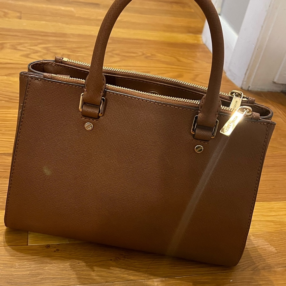 Micheal Kors purse